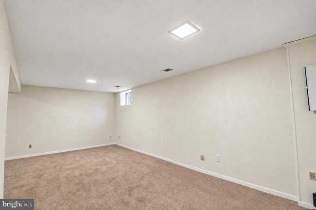 Building Photo - 6049 Forrest Hollow Ln