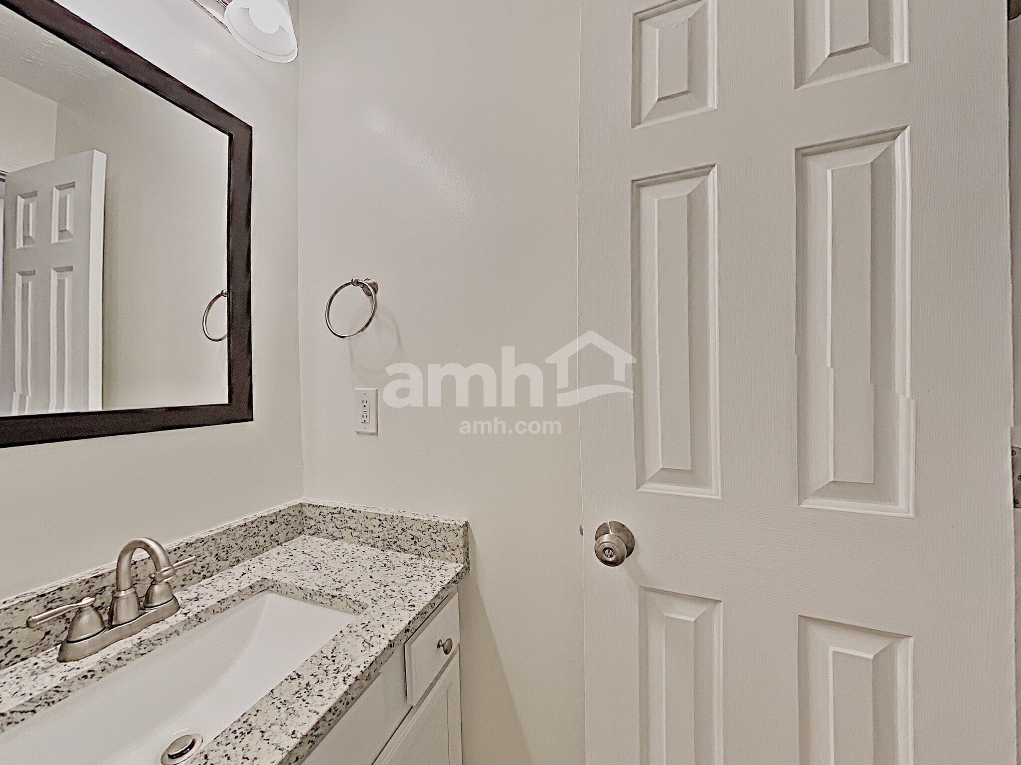 Building Photo - 2462 Heatherton Ct