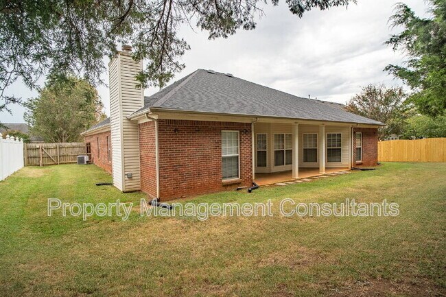 Building Photo - 216 Horseshoe Bend N