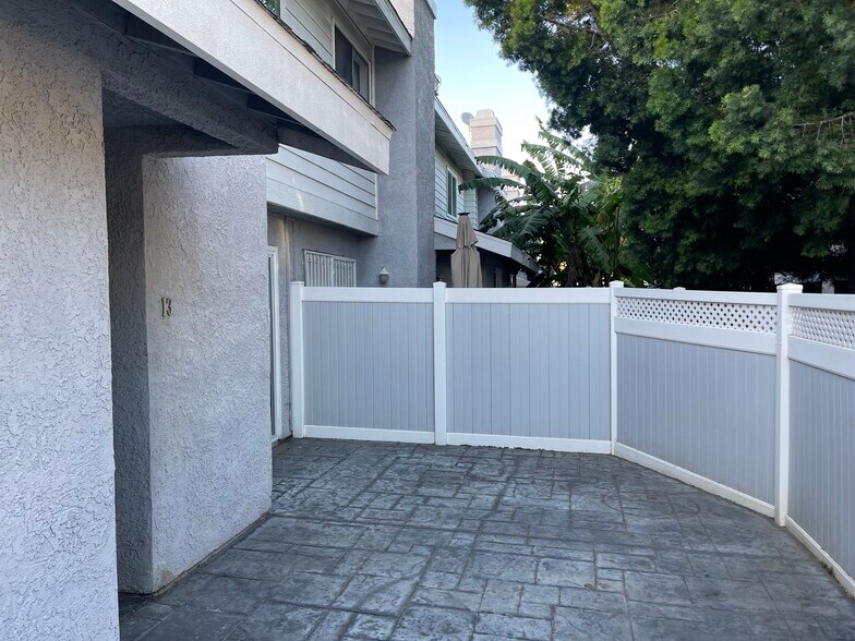 Building Photo - 8350 Burnet Ave