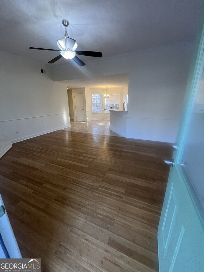 Building Photo - 530 Oxford Ridge