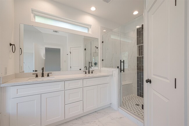 Building Photo - 13419 Scott St