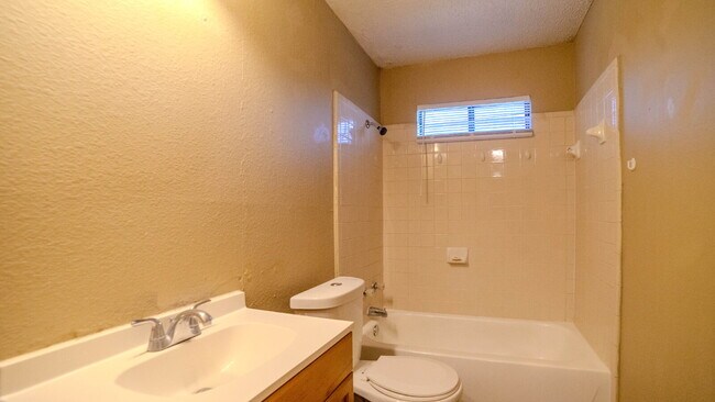 Building Photo - For Lease in Killeen, TX! Beautiful 3-Bedr...