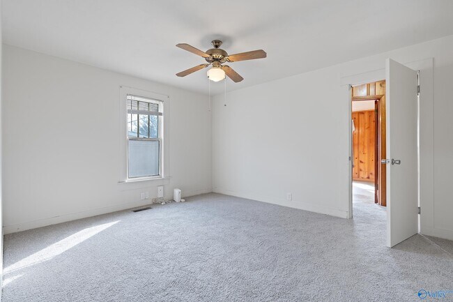 Building Photo - 2909 6th Ave SW