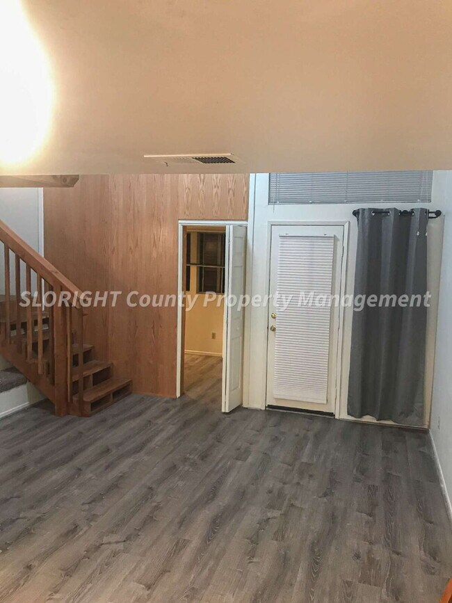 Building Photo - AVAILABLE NOW - 2 Bedroom plus den and loft / 2 Bathroom Condo on East Foothill in SLO