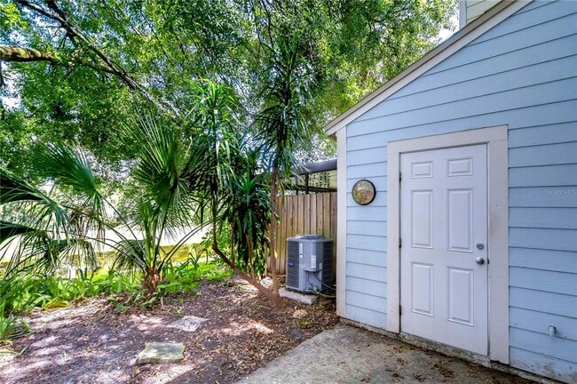 Building Photo - 13937 Fletchers Mill Dr