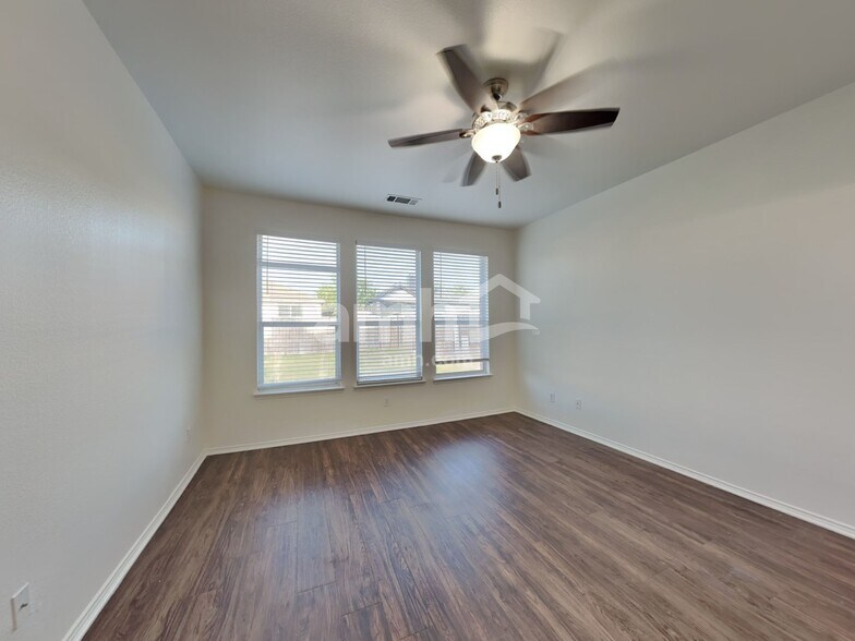 Building Photo - 10709 Vista Heights Blvd