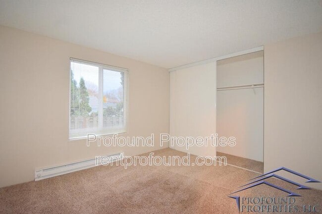 Building Photo - 12225 SW Gingham Ln