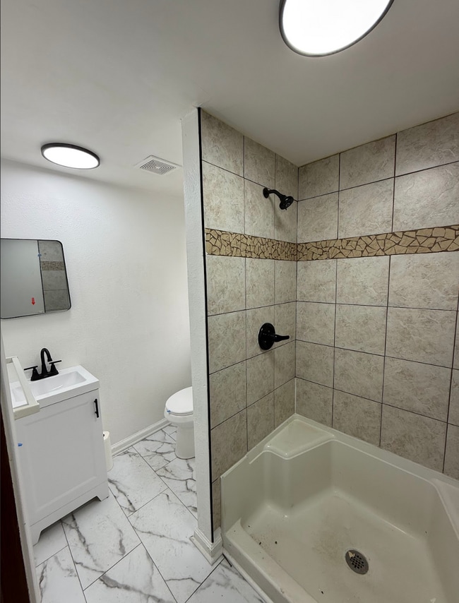 Building Photo - 836 St Nicholas Ave