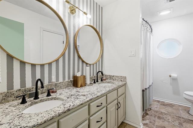 Building Photo - 2829 Harvest Hill Dr