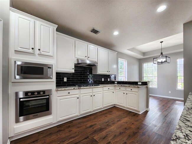 Building Photo - 2546 Acadiana Ln
