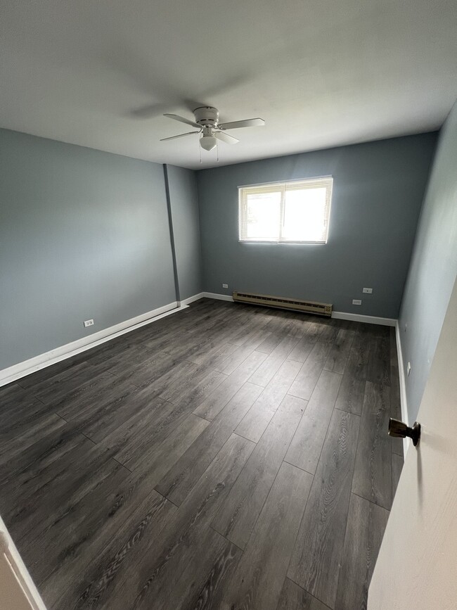 Building Photo - 4018 Bonhill Dr