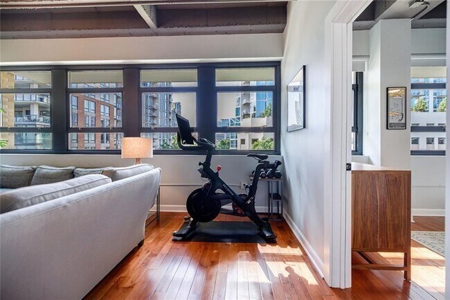 Building Photo - 878 Peachtree St NE