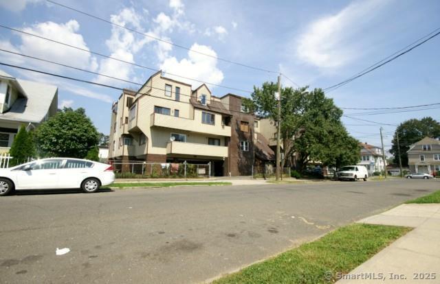 Building Photo - 183 Livingston Pl