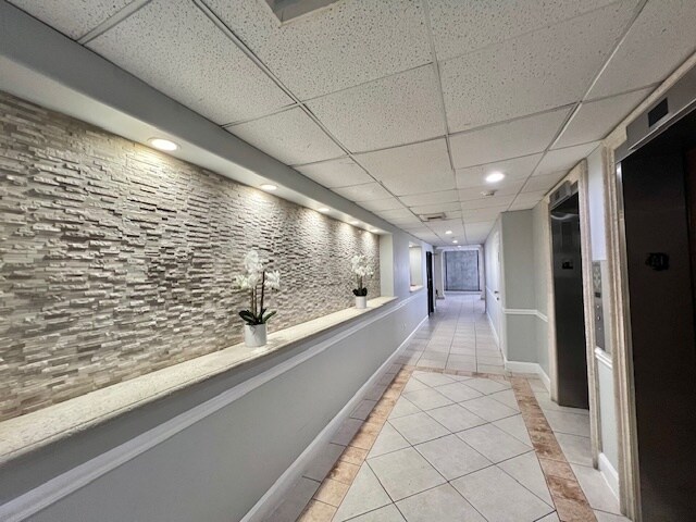 Building Photo - 2016 Bay Dr