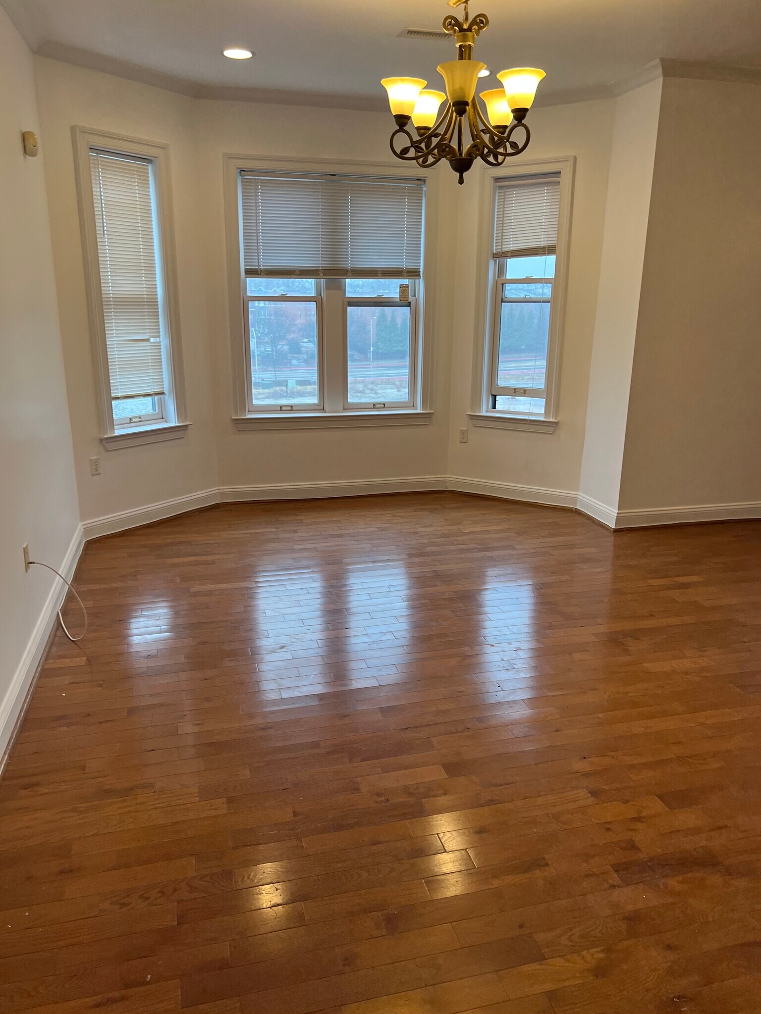 Building Photo - 2101 Bolton St