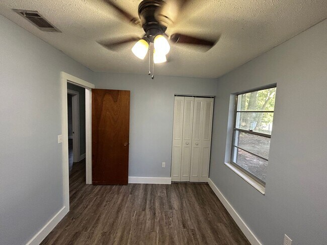 Building Photo - 13904 NW 142 Pl