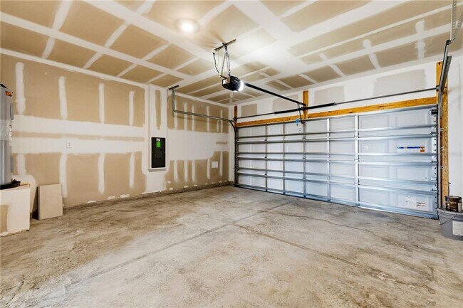 Building Photo - 5550 Guava Ct