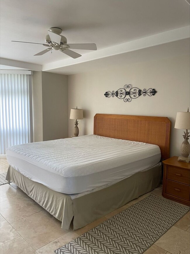 Building Photo - Furnished 3 Bedroom 3 Bath Condo