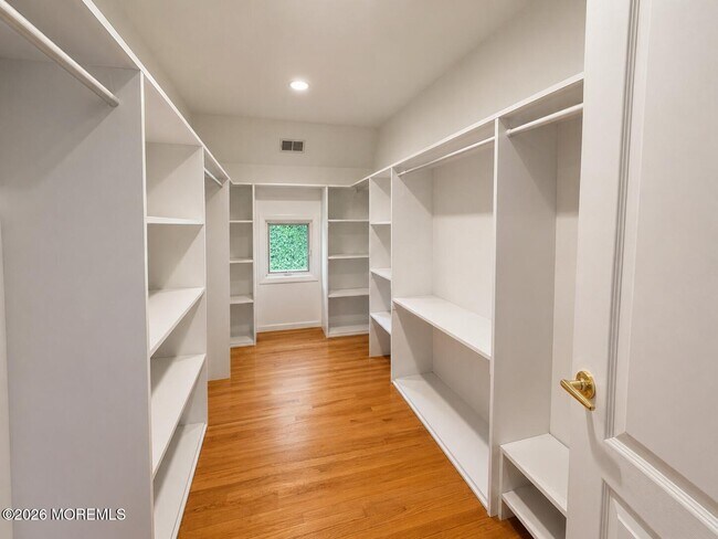 Building Photo - 78 N Mitchell Pl