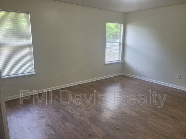 Building Photo - 3762 Lauren Oak Ln