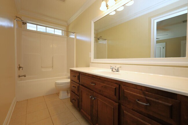 Building Photo - 4338 Kenilworth Cir