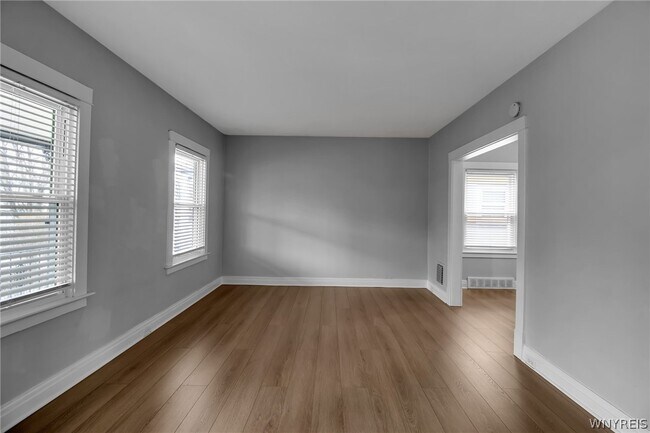 Building Photo - 800 Amherst St