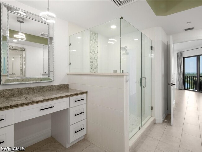 Building Photo - 14380 Riva Del Lago Dr