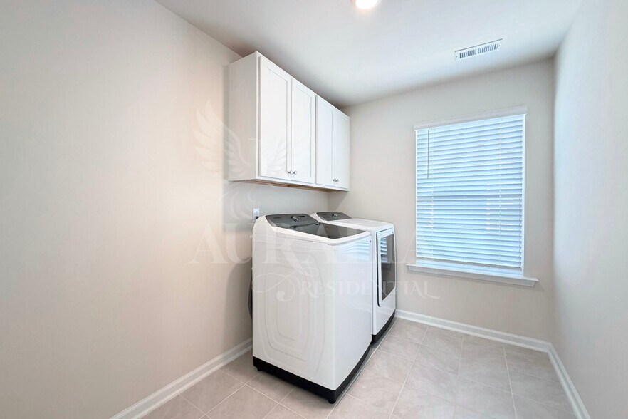 Building Photo - 5701 Agrinio Way