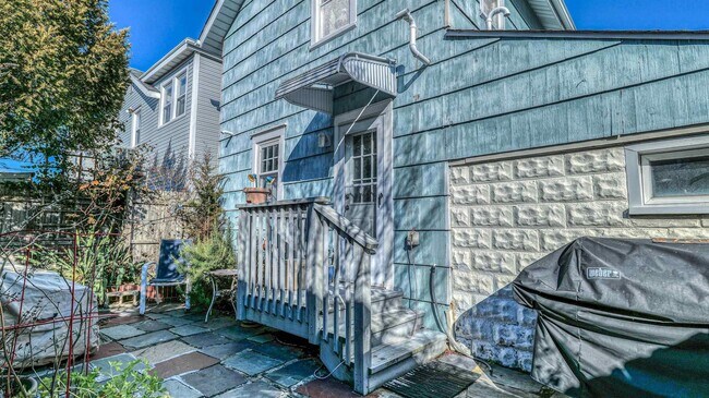 Building Photo - 126 N Buffalo Ave