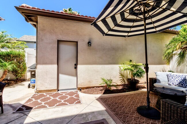 Building Photo - 2 Master Suites - 2 car garage - Townhome