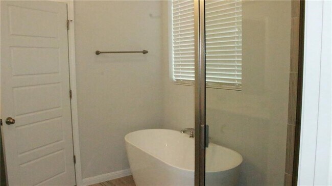 Building Photo - 119 Watercourse Wy