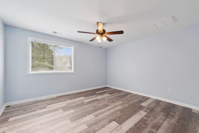 Building Photo - 305 N Graham**