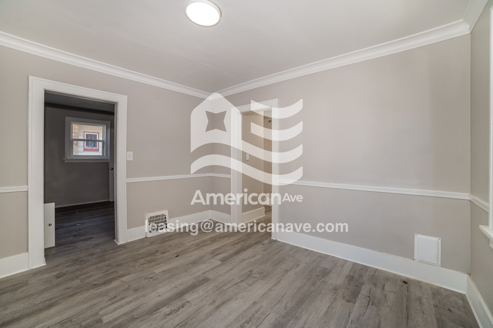 Building Photo - 608 E Thrush Ave