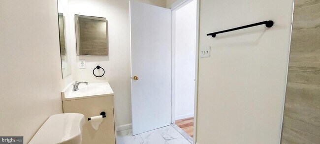 Building Photo - 14303 Beaker Ct