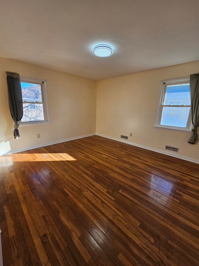 Building Photo - 122 Eckel Rd