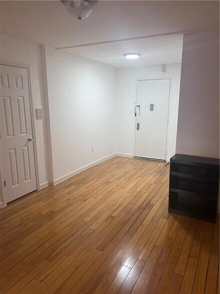 Building Photo - 129 Beach 118th St
