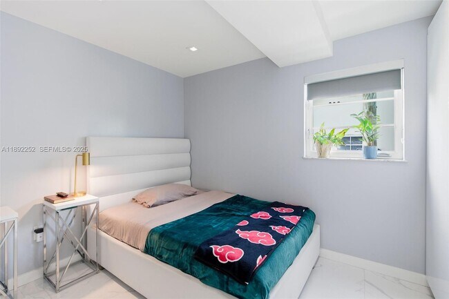 Building Photo - 1428 Euclid Ave