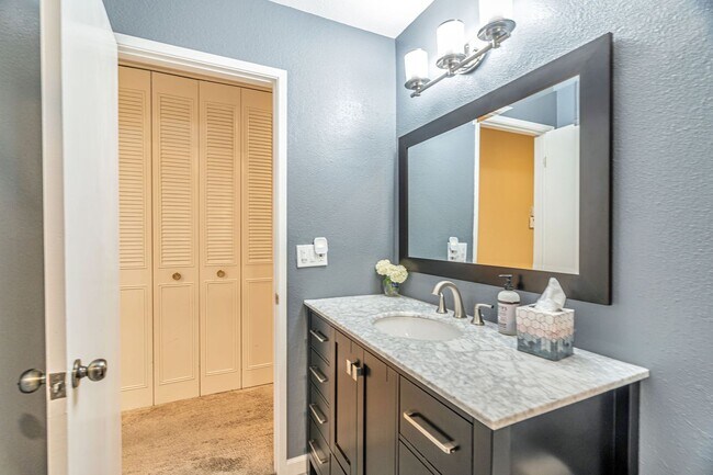 Building Photo - Stylish & Comfort Home in Prime San Jose Location