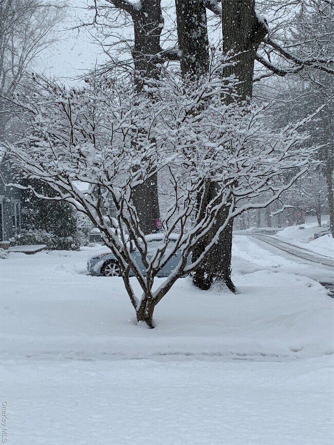 Building Photo - 110 Topland Rd