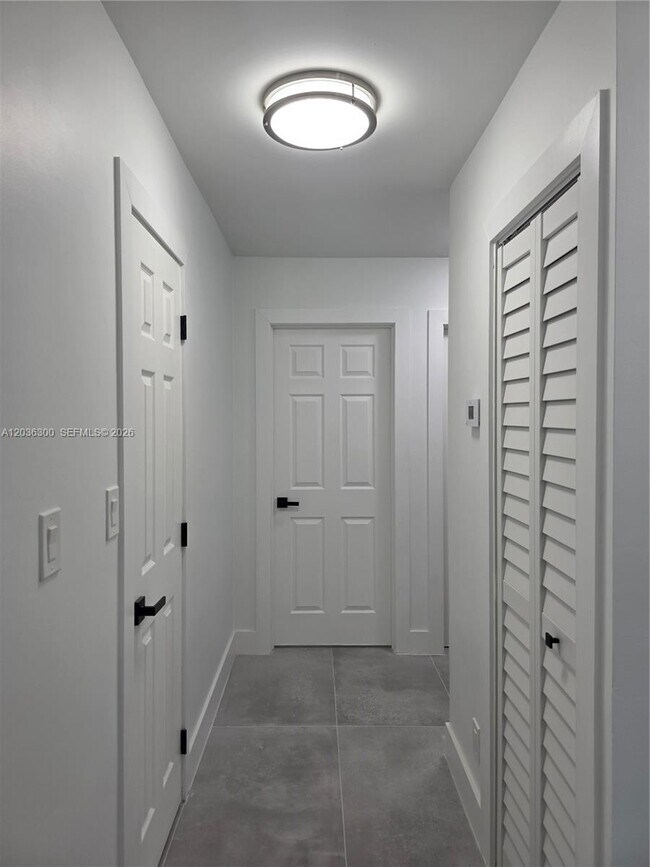 Building Photo - 1565 Thumb Point Dr