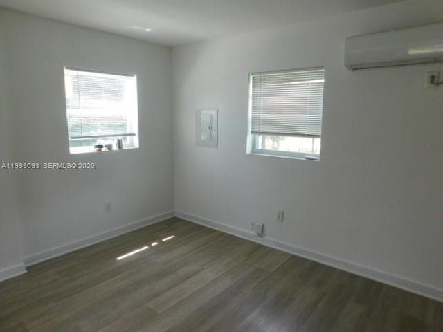 Building Photo - 551 Avenida Del Sur