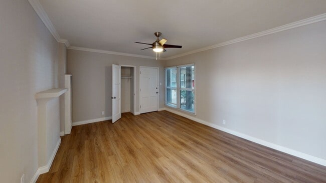 Building Photo - Adams apartments...Newly Remodeled 2 Bedroom Apartment! CALL NOW!