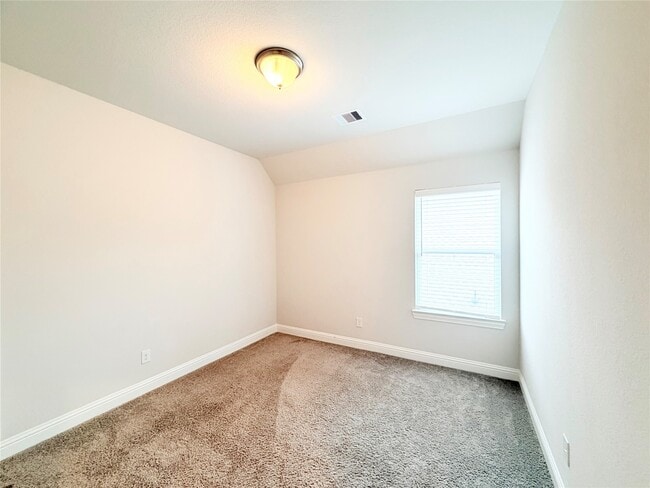 Building Photo - 6610 Lake Oasis Dr