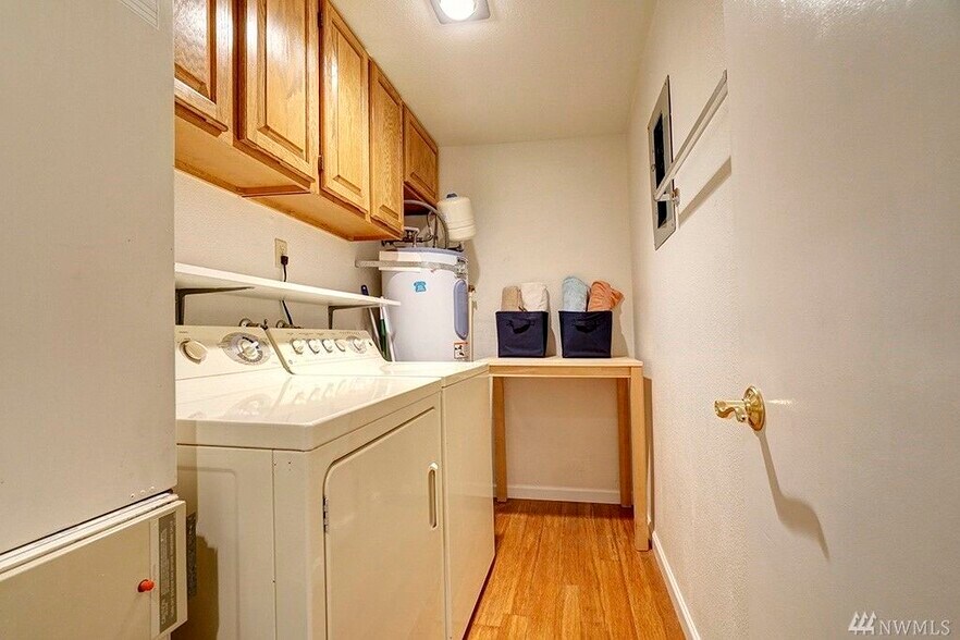 In-unit laundry room - 16929 Inglewood Rd NE