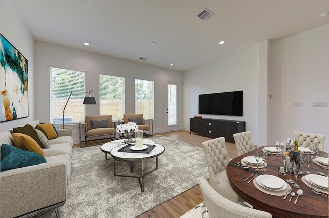 Building Photo - 2708 Noble St