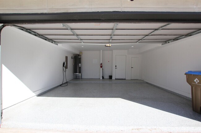 Building Photo - 203 Paschal St