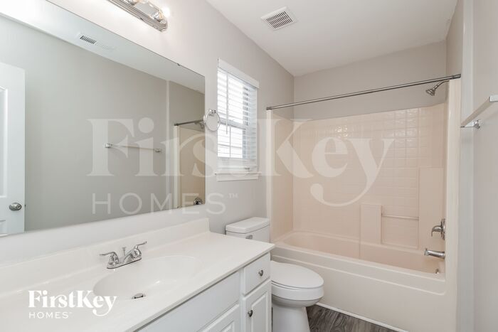 Building Photo - 8400 Galena View Dr