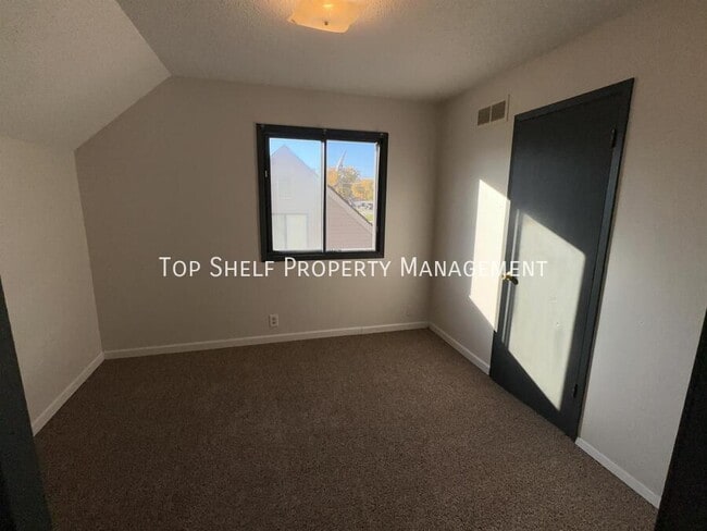 Building Photo - 108 McKinley Ave