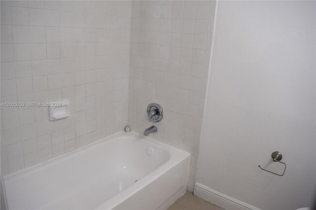 Building Photo - 5628 Rock Island Rd